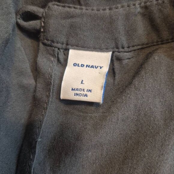 Old Navy Women's Charcoal Gray Rayon Pintuck Sleeveless Top NEW NWT - Picture 10 of 10